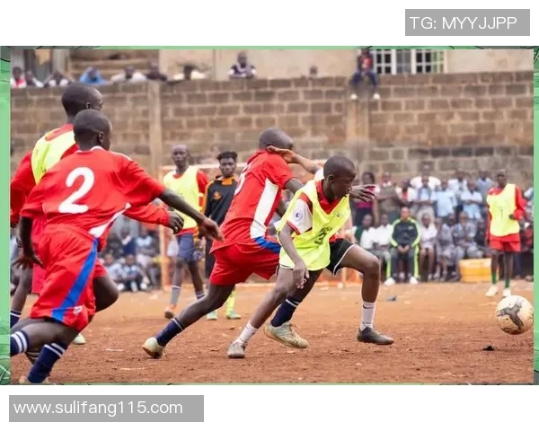 非洲贫民窟足球明星的崛起与梦想追逐之路